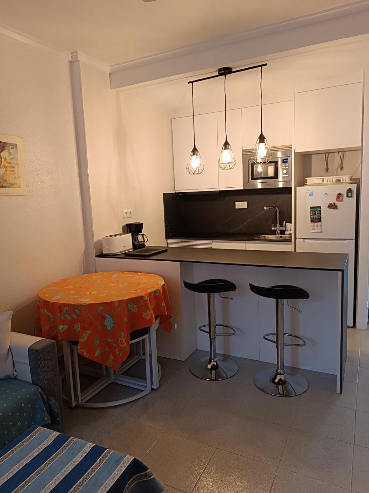 Residencia Alhambra Los Cisnes Торевиеха Екстериор снимка
